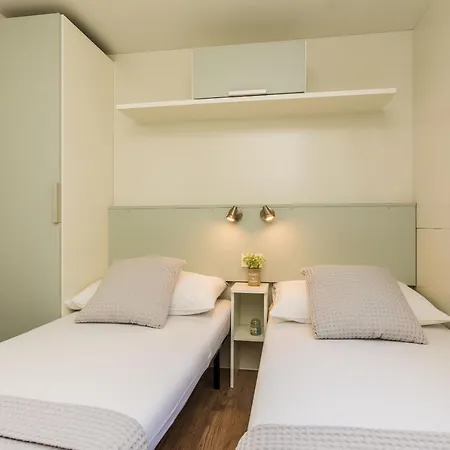 Mobile Pecten 02 Holiday home *